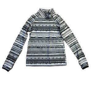 Nike Pro  Mock Neck Pullover Shirt Girls Small Thumb Holes Geometric Black White